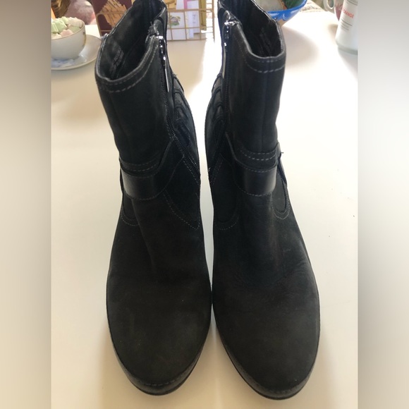 Clarks ActiveAir Leather Boots - Picture 9 of 9